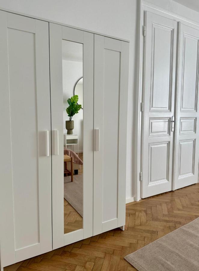 Designer Apartment Near Main Station Wenen Buitenkant foto