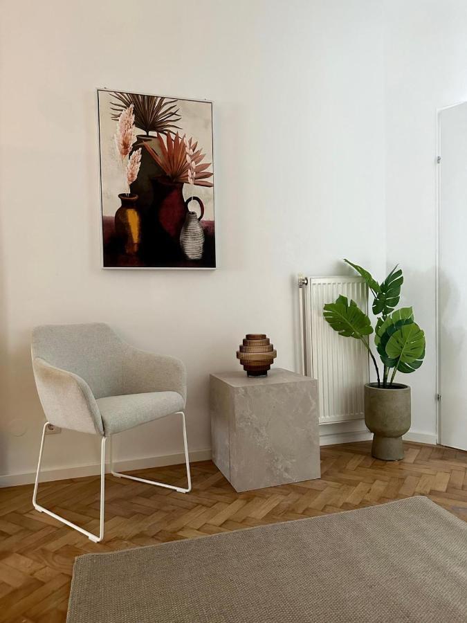 Designer Apartment Near Main Station Wenen Buitenkant foto