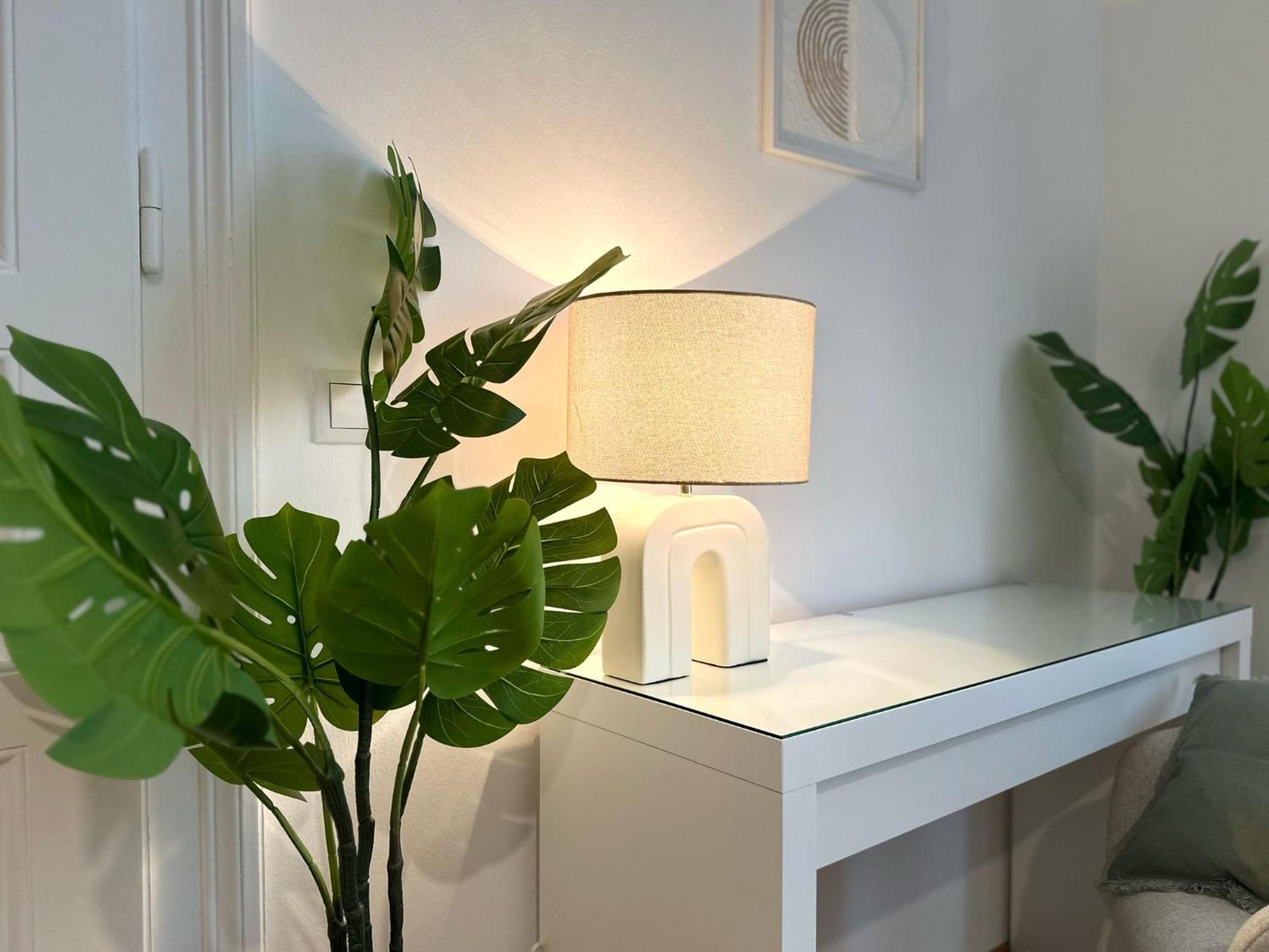 Designer Apartment Near Main Station Wenen Buitenkant foto