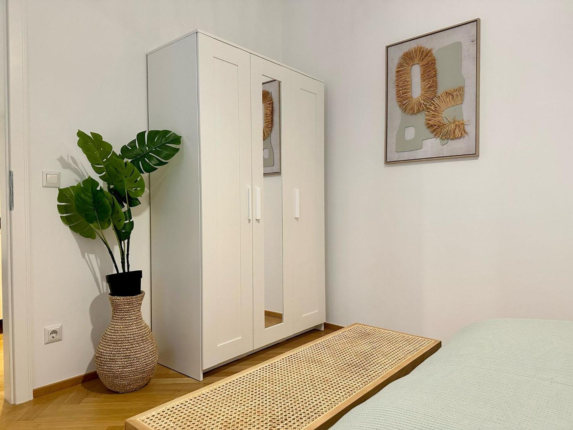 Designer Apartment Near Main Station Wenen Buitenkant foto