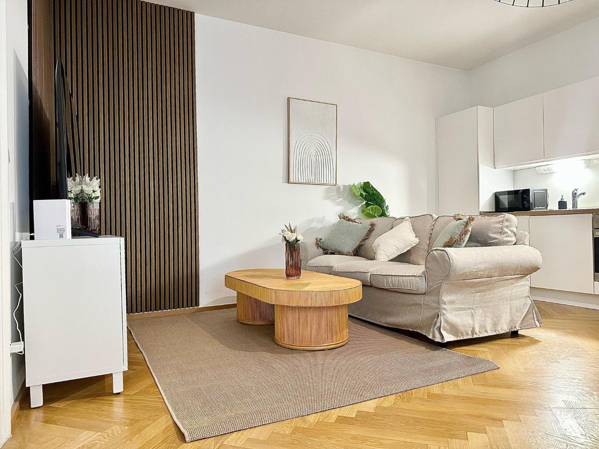 Designer Apartment Near Main Station Wenen Buitenkant foto